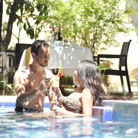 Hotel Perla 3*